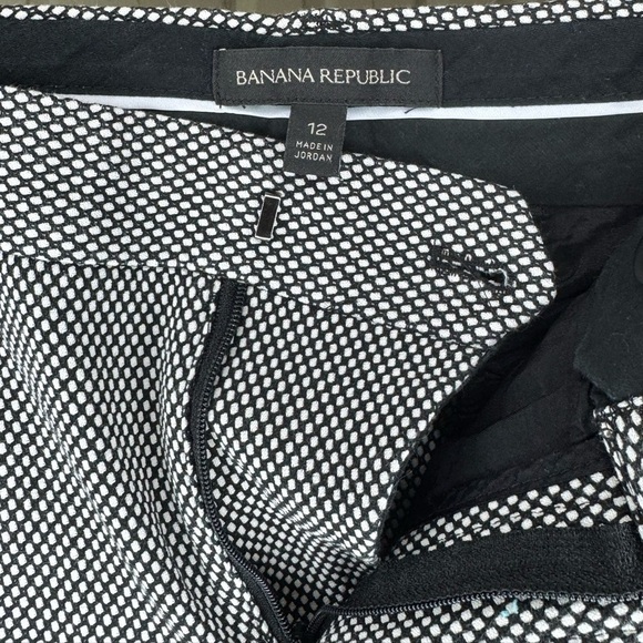 Banana Republic Ryan Fit Black & White Microdot Dress Pants – Women’s Size 12 - Picture 3 of 5